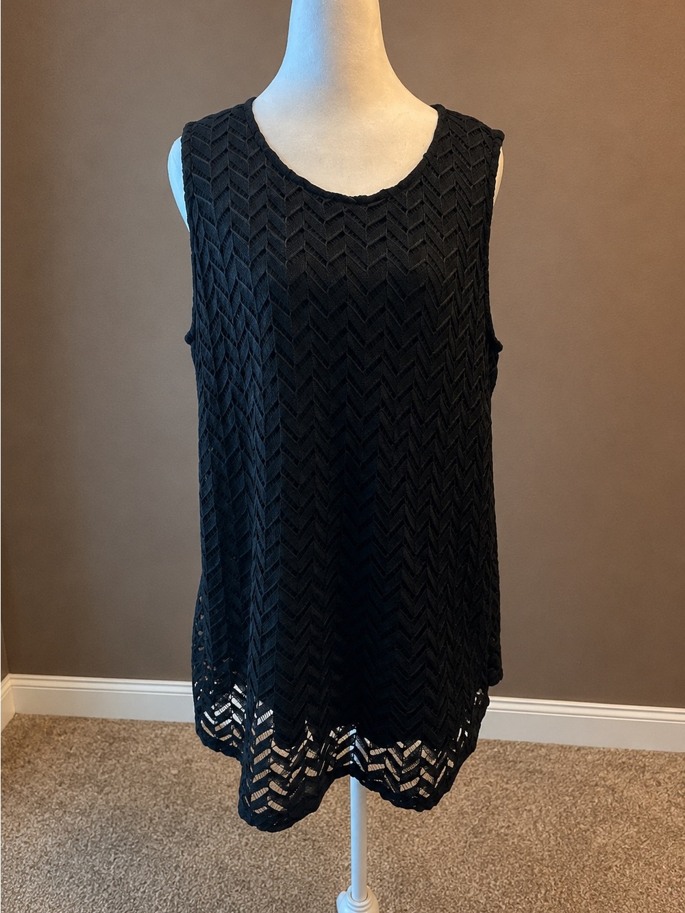 Avenue Black Chevron Lace Sleeveless Tunic Top Plus Size 18 20
